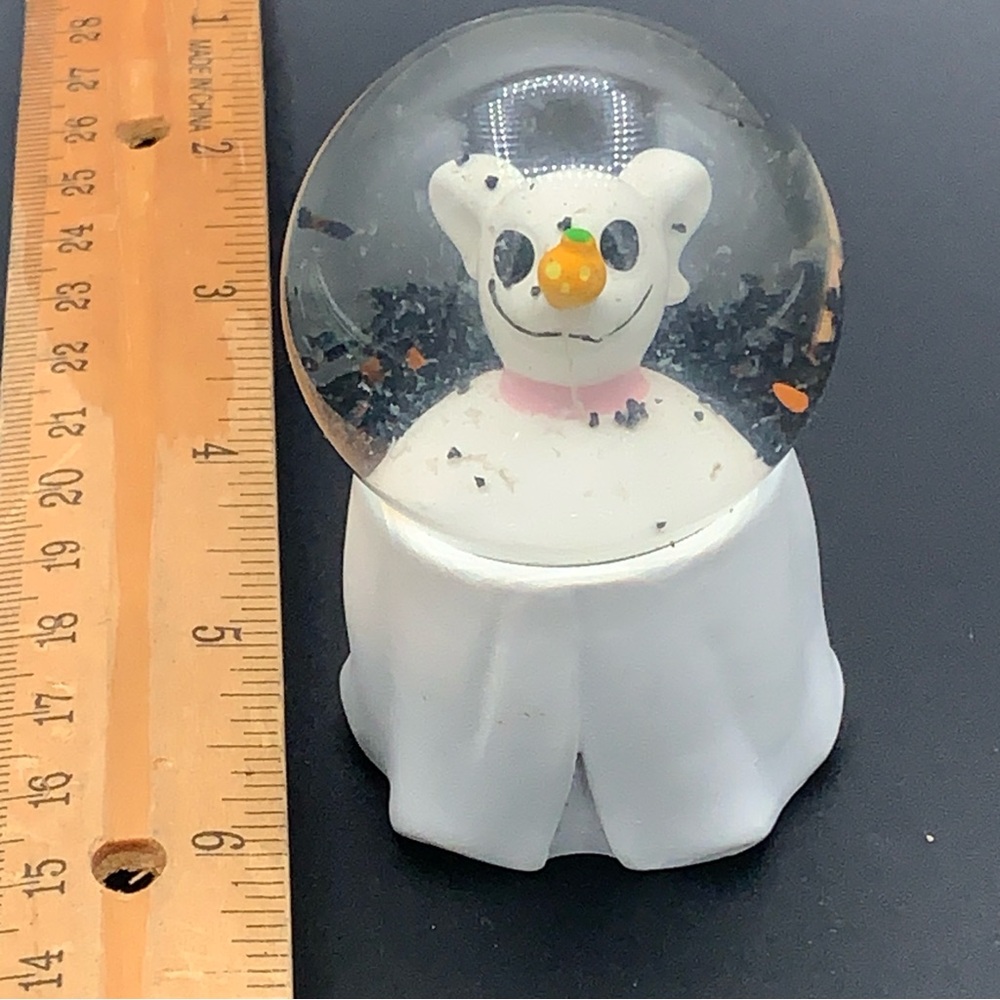 Zero Mini Snowglobe - Picture 7 of 7